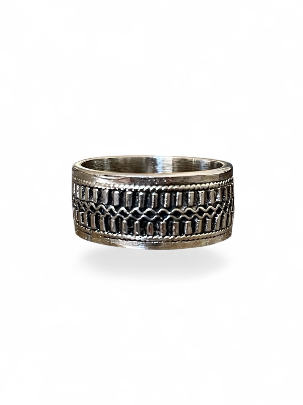 925 Sterling Silver Rings Bands in 925 Sterling silver size: US 8.5, 9 & 10